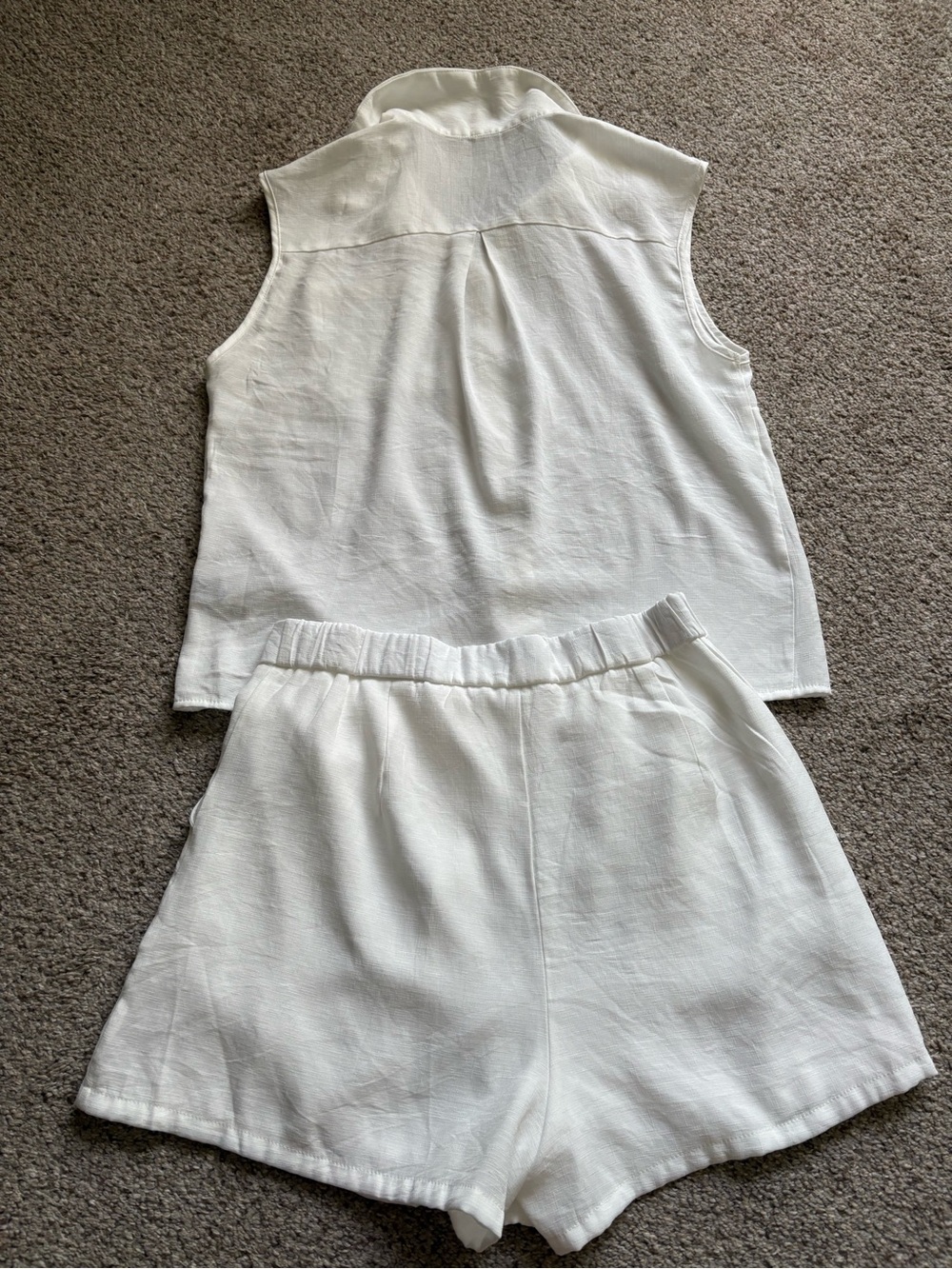 White Linen Blend Sleeveless Button Front Top & Shorts Set | Size Large - Picture 3 of 11